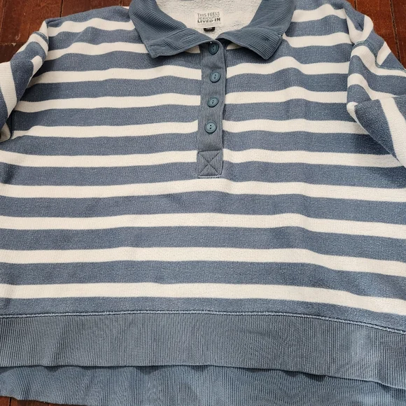 American Eagle Big Hug Henley Sweatshirt – Size Small (Oversized) - Picture 3 of 7